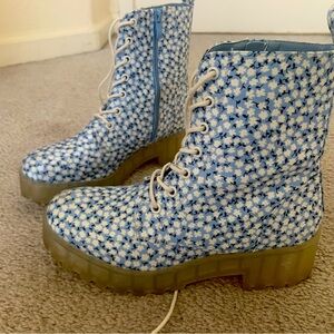 Dirty Laundry Womens Mazzy Combat Boot